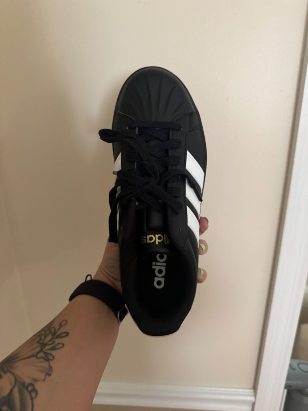 NEW:Black Adidas Shoes - Picture 5 of 8